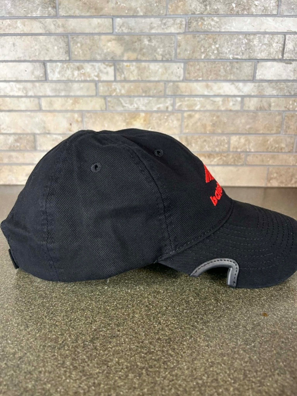 Balenciaga Black Baseball Cap with Red Logo - Picture 3 of 7